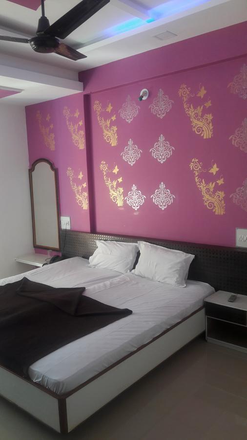 Hotel Sahara Palace Bhuj Εξωτερικό φωτογραφία