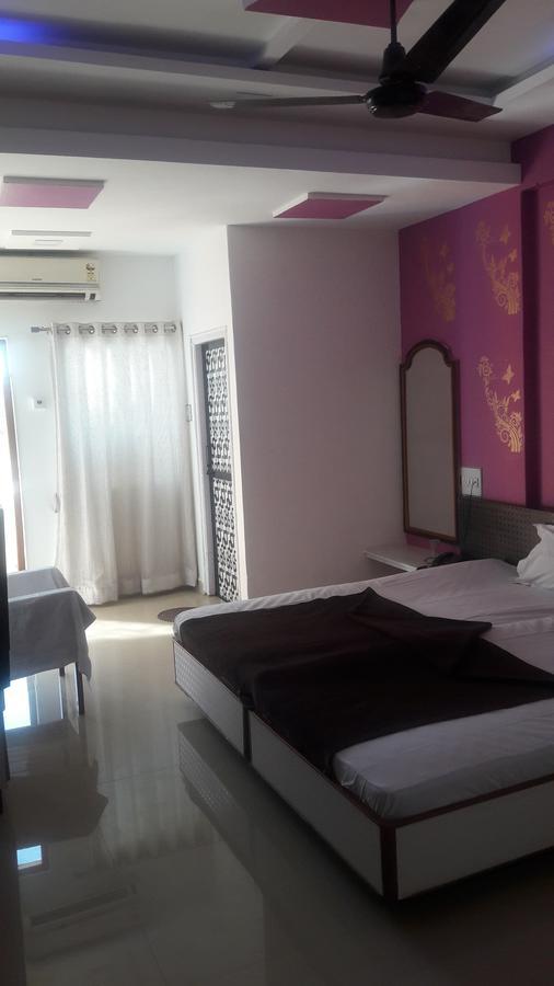 Hotel Sahara Palace Bhuj Εξωτερικό φωτογραφία
